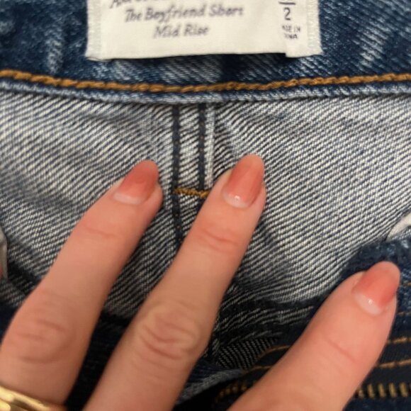 Abercrombie & Fitch Mid Rise Boyfriend Shorts - Picture 2 of 3